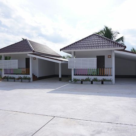 Dokjan Resort Nakhon Si Thammarat Exterior foto